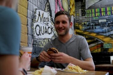 Ben's Burgers - Late Night Dining