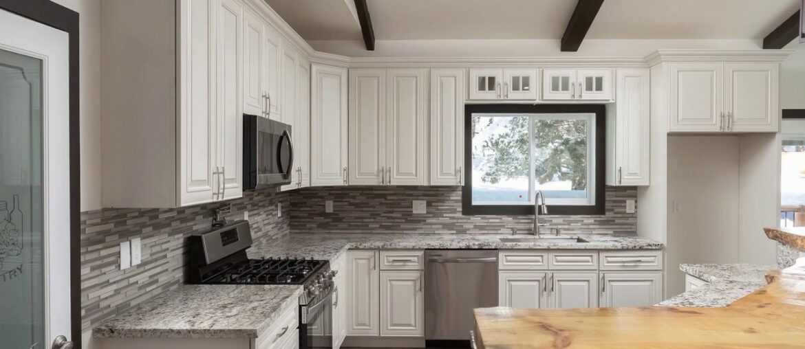 549 Edgemoor Road Big Bear, CA 92315 549 Edgemoor Road Big Bear, CA 92315