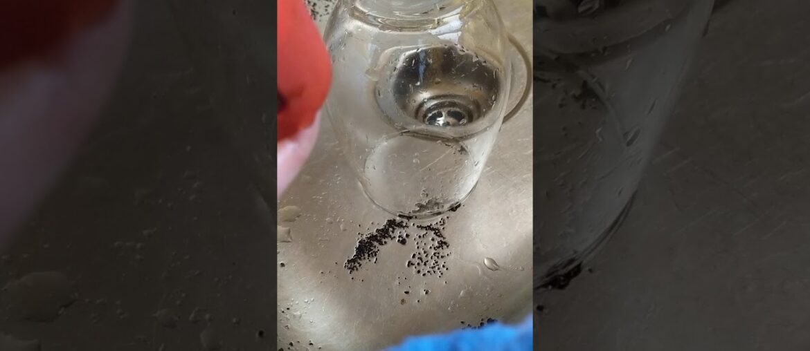 How to get stickers off your wine glass