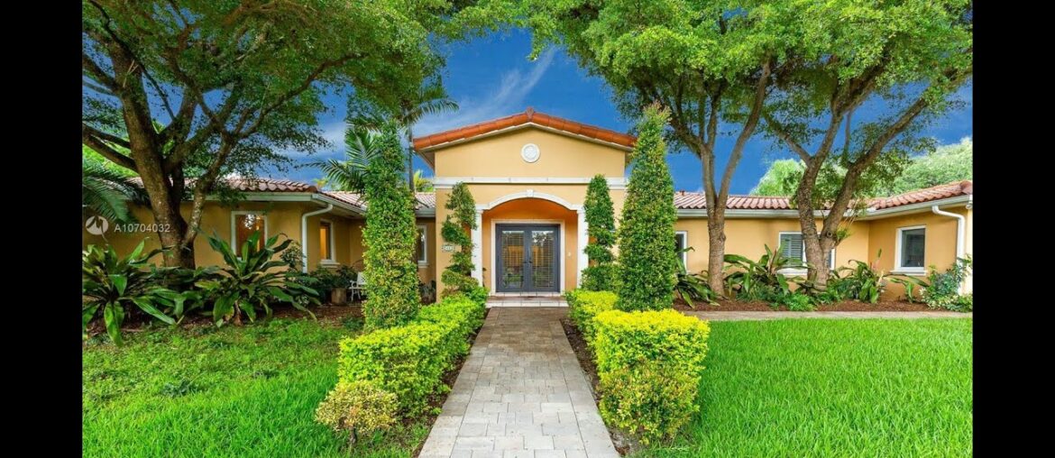 Video preview – Residential for sale – 2412 Country Club Prado, Coral Gables, FL 33134 Video preview - Residential for sale - 2412 Country Club Prado, Coral Gables, FL 33134