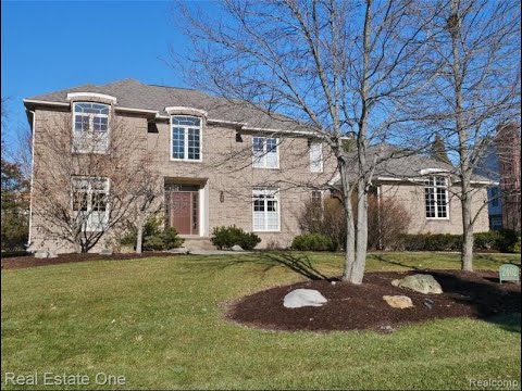 2402 Heronwood Dr, Bloomfield Hills, MI – 2200001417 2402 Heronwood Dr, Bloomfield Hills, MI - 2200001417