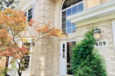 Home for sale - 609 Courtland Ave Park Ridge, IL 60068