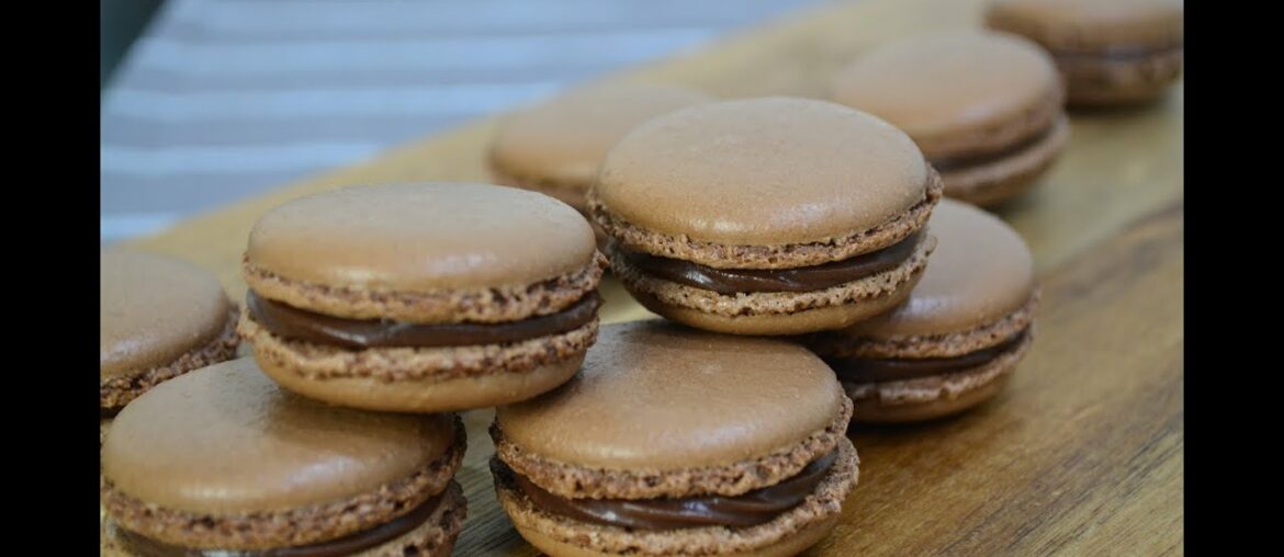 Chocolate Macarons Recipe- French Macarons - Bánh Macaron Socola