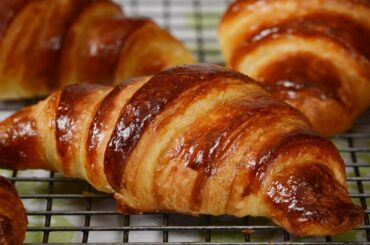 Homemade Croissants Recipe Demonstration - Joyofbaking.com