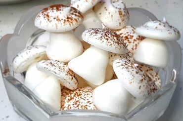 Sweet MUSHROOMS  French meringue recipe // Homemade meringue