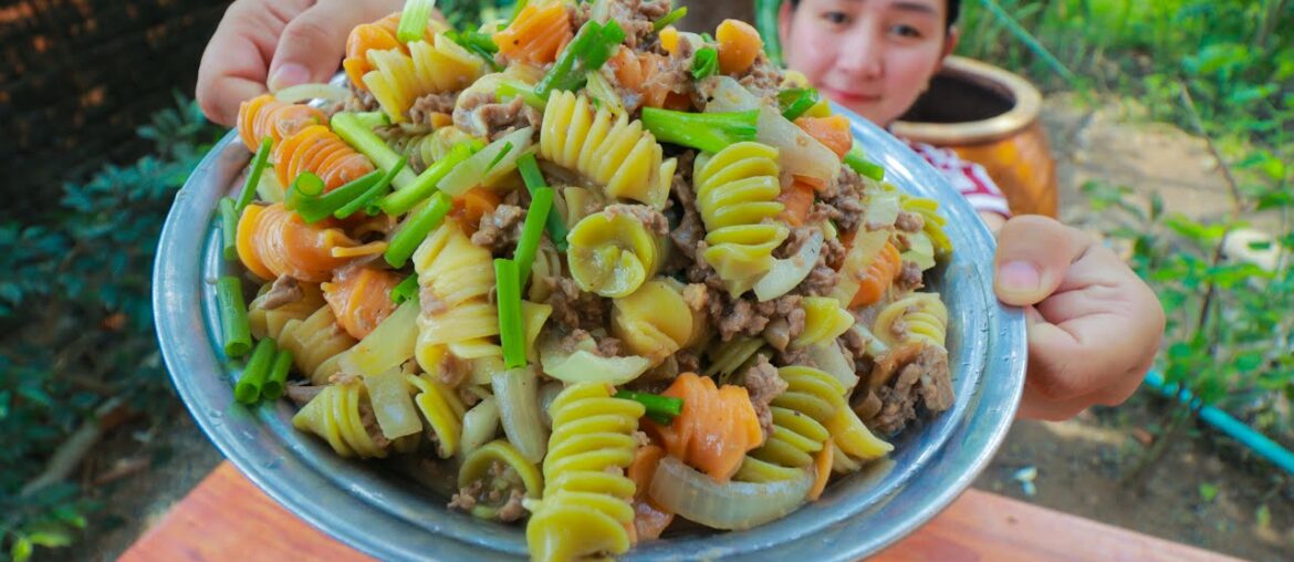 Tasty Pasty Cooking Beef Recipe - Cooking With Sros