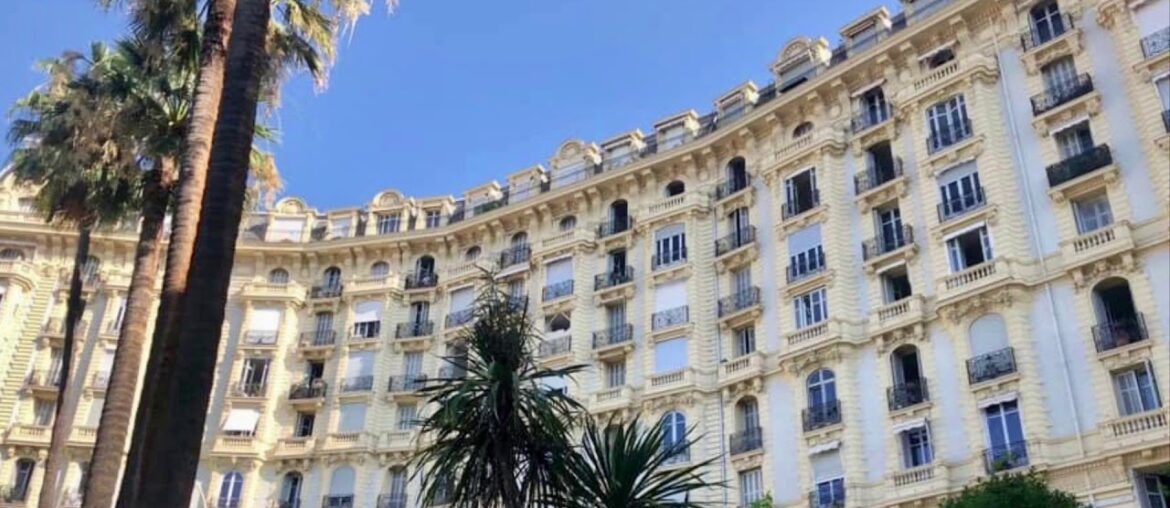 Classic Côte d’Azur Style Apartment For Sale in Nice France Classic Côte d’Azur Style Apartment For Sale in Nice France