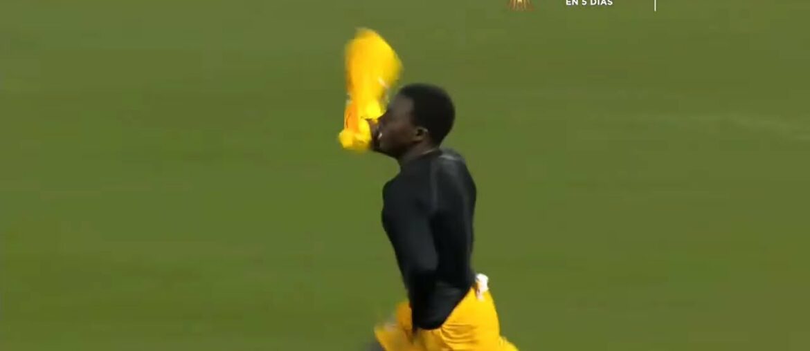 Pau's Gueye Upsets Girondins de Bordeaux With A Late Stunner Pau's Gueye Upsets Girondins de Bordeaux With A Late Stunner