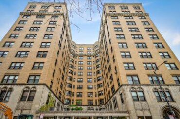 Home for sale - 1755 E 55th St 301 Chicago, IL 60615