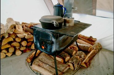 Living in a Tent w/ Wood Stove: Cast Iron Cooking Cinnamon French Toast and Smoked Bacon