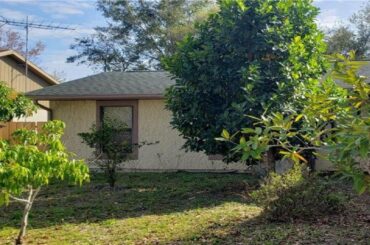 4051 PALAU DRIVE, SARASOTA, FL Presented by The Furlan Group.