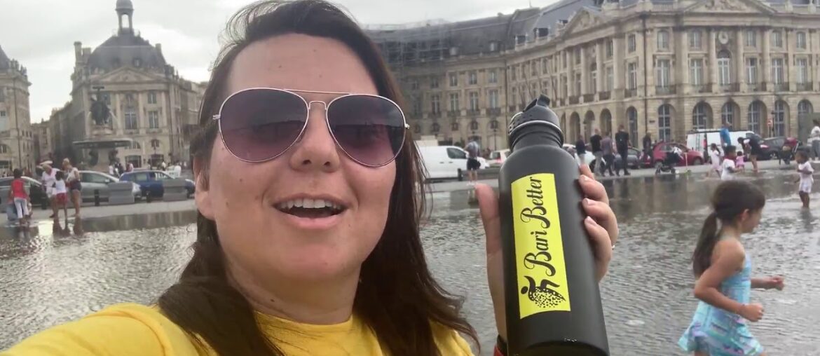 Bari Better dancing barefoot on water in Bordeaux, France//English
