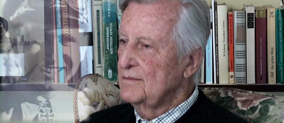 Stuka pilot interview 24: Arriving and dining in Derna.