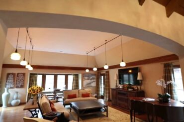 STERLING: 150 Horseshoe Interior