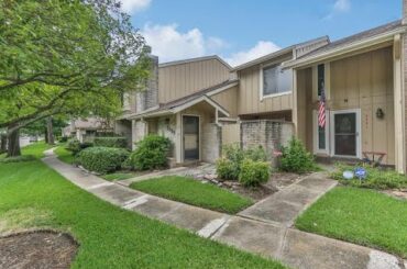 2389 Crescent Park Drive, Unit 212, Houston, TX 77077 - Residential for sale