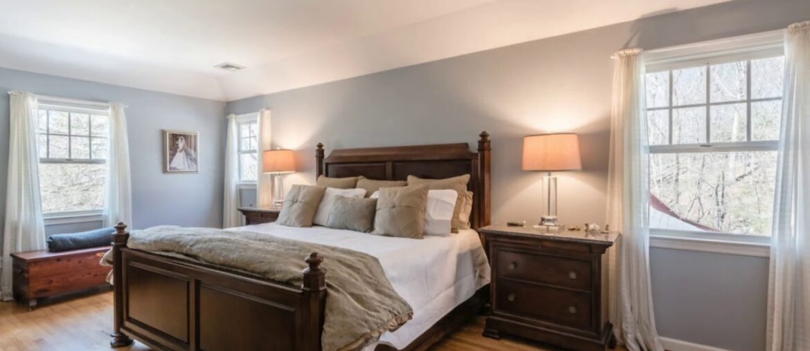 281 Mistywood Lane, Fairfield, CT 06824