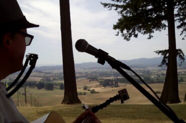 "Road Trip" in Oregon Wine Country / "Road Trip" dans l'Oregon