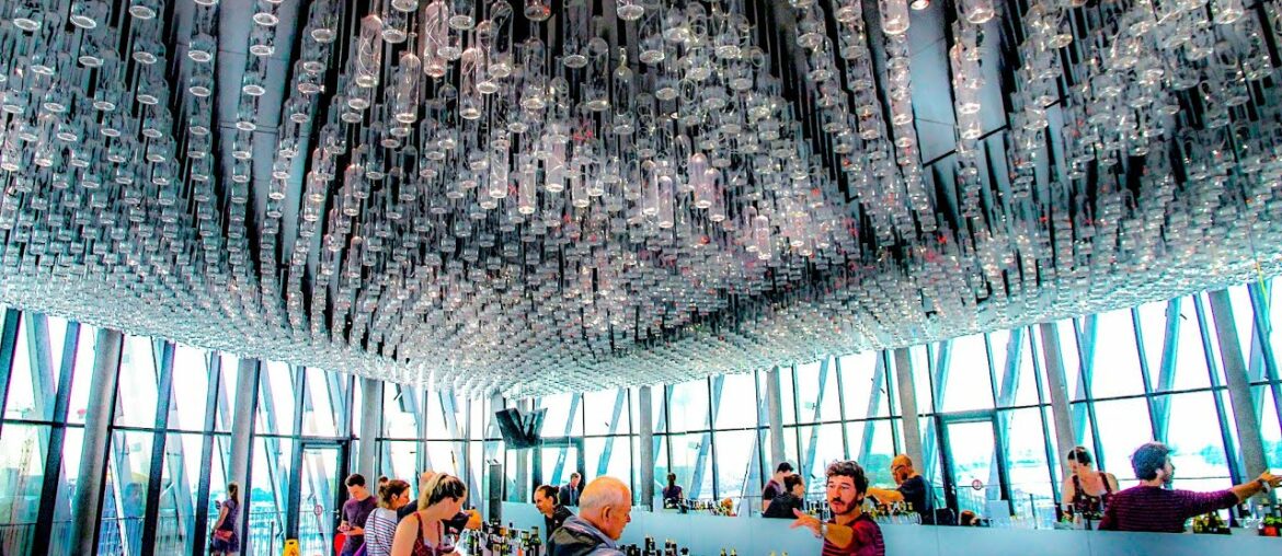 A Walk Around Le Belvédère Wine Bar & Restaurant Le 7, Cité du Vin, Bordeaux, France A Walk Around Le Belvédère Wine Bar & Restaurant Le 7, Cité du Vin, Bordeaux, France