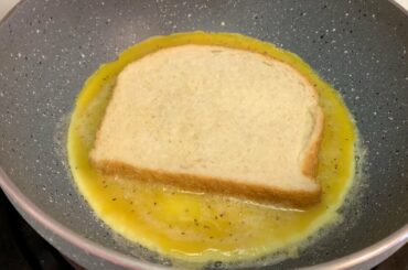 2 eggs & bread to make easy & quick breakfast sandwich recipe // French Toast Omelette