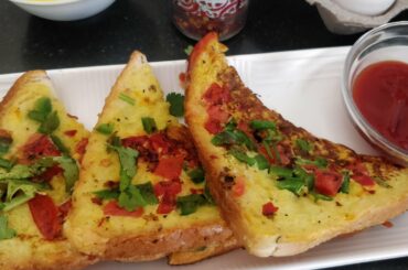 Make your breakfast in 10 minutes | Masala French toasts | Cheesy, spicy french toasts