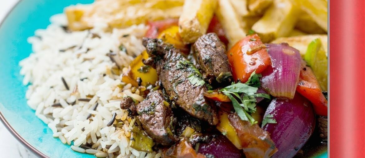 Putting French Fries With A Beef Stir Fry = AMAZING Putting French Fries With A Beef Stir Fry = AMAZING