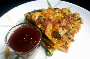 POTATO OMLETTE RECIPE😋/Fried potato omlette/Easy snacks recipe/Toasted/Sadu's vlog