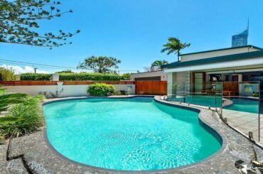 6 Brindisi Avenue, SURFERS PARADISE, QLD