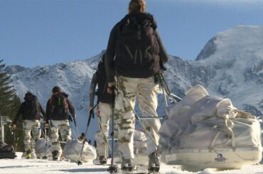 Elite team from French army train in Alps ahead of Greenland trek | AFP