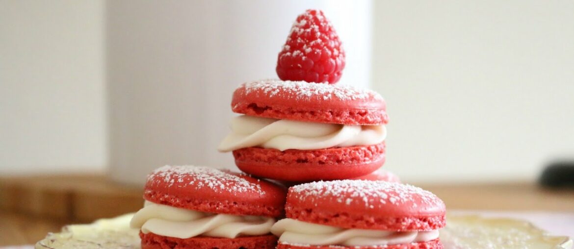 Red Velvet French Macarons Recipe | sweetco0kiepie Red Velvet French Macarons Recipe | sweetco0kiepie