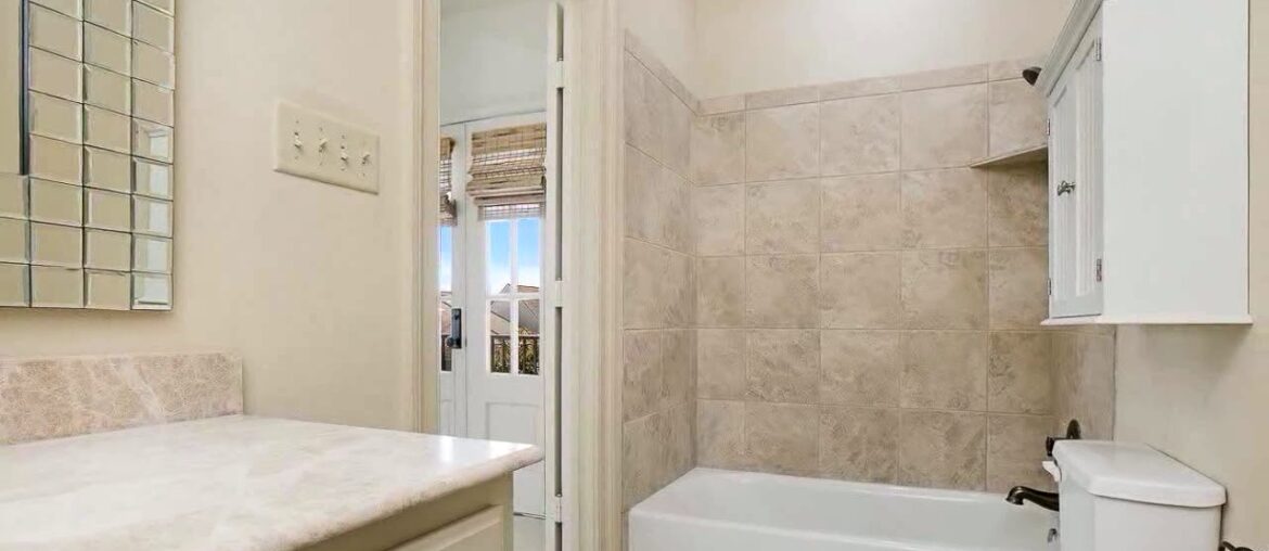 Homes for Sale - 8154 WILLOW GROVE BLVD, Baton Rouge, LA 70810