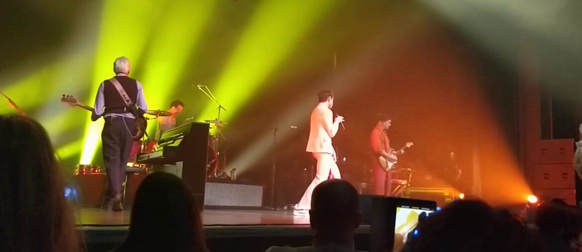 MIKA REVELATION TOUR - Tours, France