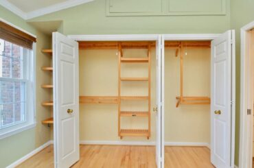 7502 Oldham Way Alexandria, VA 22315 - Townhouse - Real Estate - For Sale