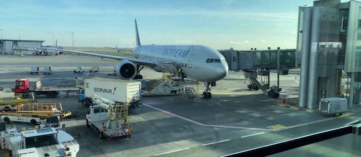 Business Class Air France Boeing 777-300 Paris CDG to Los Angeles LAX AF072 Business Class Air France Boeing 777-300 Paris CDG to Los Angeles LAX AF072