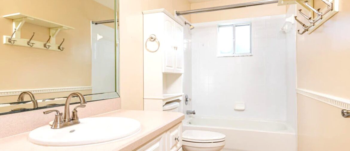 Residential for sale in Ocala, FL - 6019 SW 103rd Loop