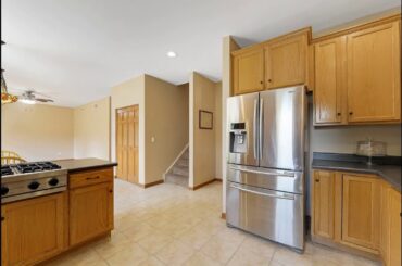 Real Estate for Sale 308 Oak Grove Dr, Wauconda, IL 60084