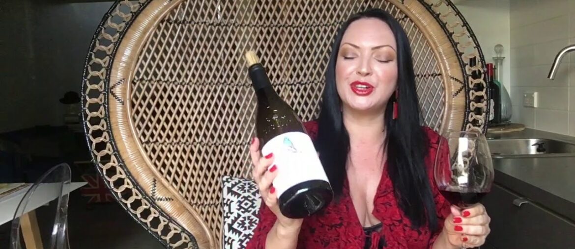 Esther Pryor Wine & Wax #wine #vinyl #guillaumegonnet Esther Pryor Wine & Wax #wine #vinyl #guillaumegonnet