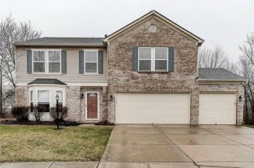 Homes for sale - 733 Driftwood Circle, Danville, IN 46122