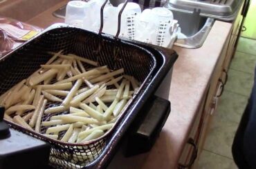 HOW TO MAKE HOME MADE FRENCH FRIES ( MCDONALDS RECIPE )!!