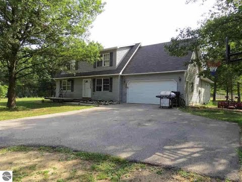 7655 Hampton Circle, Grawn, MI – 1871260 7655 Hampton Circle, Grawn, MI - 1871260