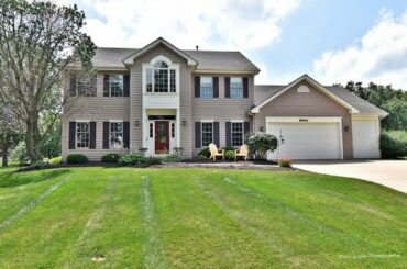 39W411 Washburn Place for sale in Geneva, IL 60134 - Residential