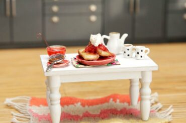 Tiny French Toast & Home Made Syrup 😍 | Tiny Kitchen