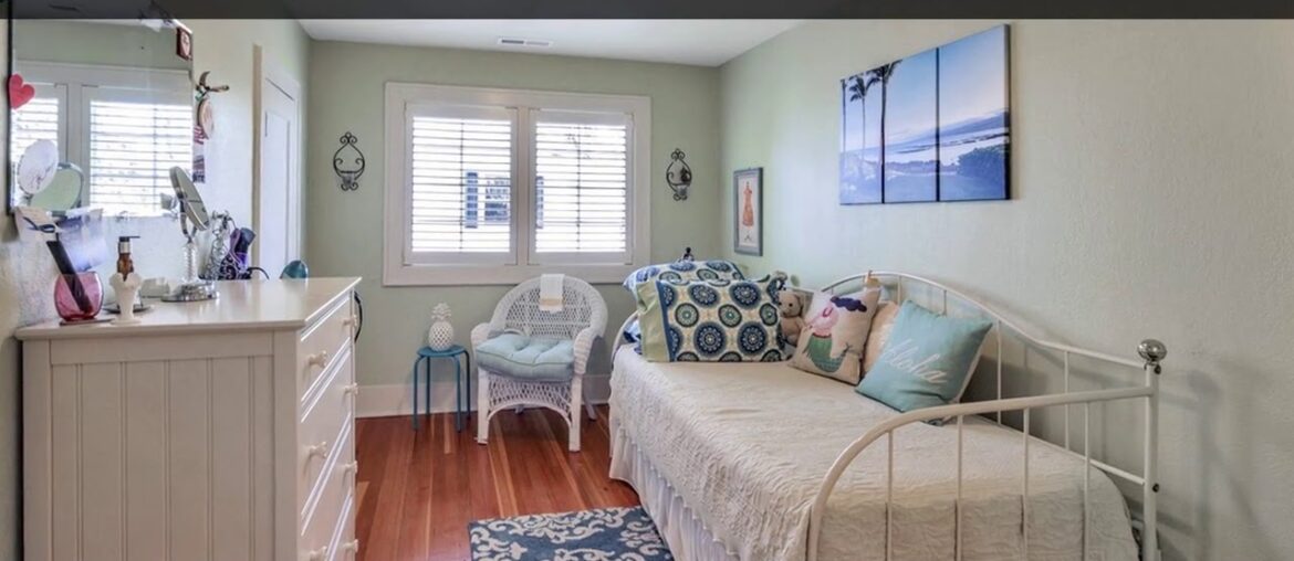 923 N Stadium Way, Tacoma, WA, 98403 923 N Stadium Way, Tacoma, WA, 98403