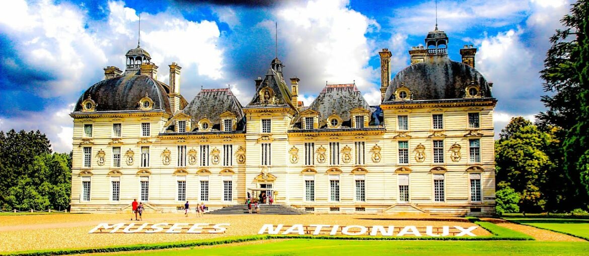 A Walk Around the Château de Cheverny, Loire Valley, France A Walk Around the Château de Cheverny, Loire Valley, France