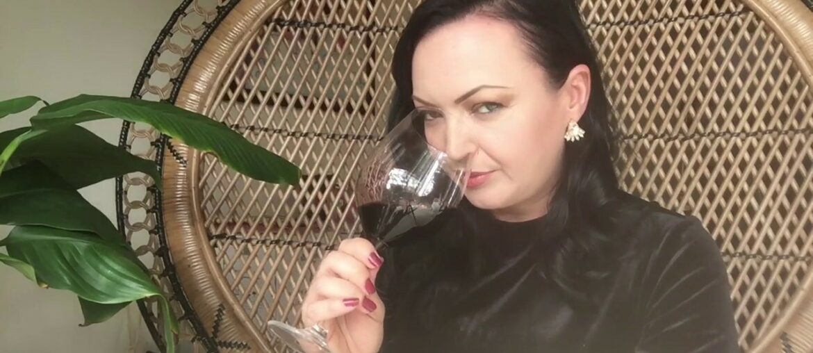 Esther Pryor Wine & Wax #wine #zedbias #cabernet Esther Pryor Wine & Wax #wine #zedbias #cabernet