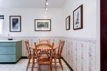 798 Pam Crescent, Newmarket