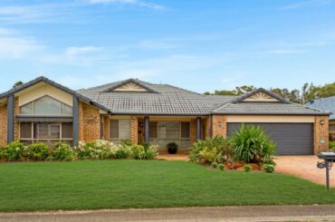 11 Wattlepark Lane, ROBINA, QLD