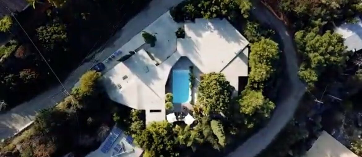 😍🔭 Imaginative & Tranquil Sanctuary For Sale in the Hollywood Hills 😉✨ 😍🔭 Imaginative & Tranquil Sanctuary For Sale in the Hollywood Hills 😉✨