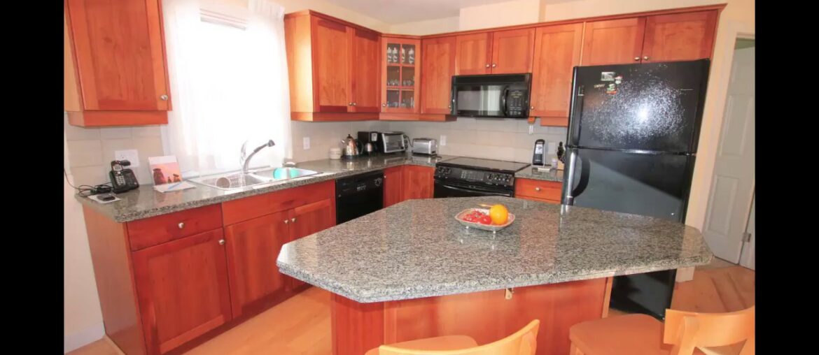 #205, 818-10th Street NW (Riley Park Estates) #205, 818-10th Street NW (Riley Park Estates)