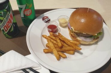 LIVE KITCHEN | Chef's Table Dhanmondi | Yummy Juicy Burger and French Fries