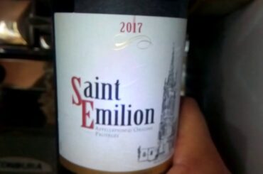 saint emilion red wine nice and good...